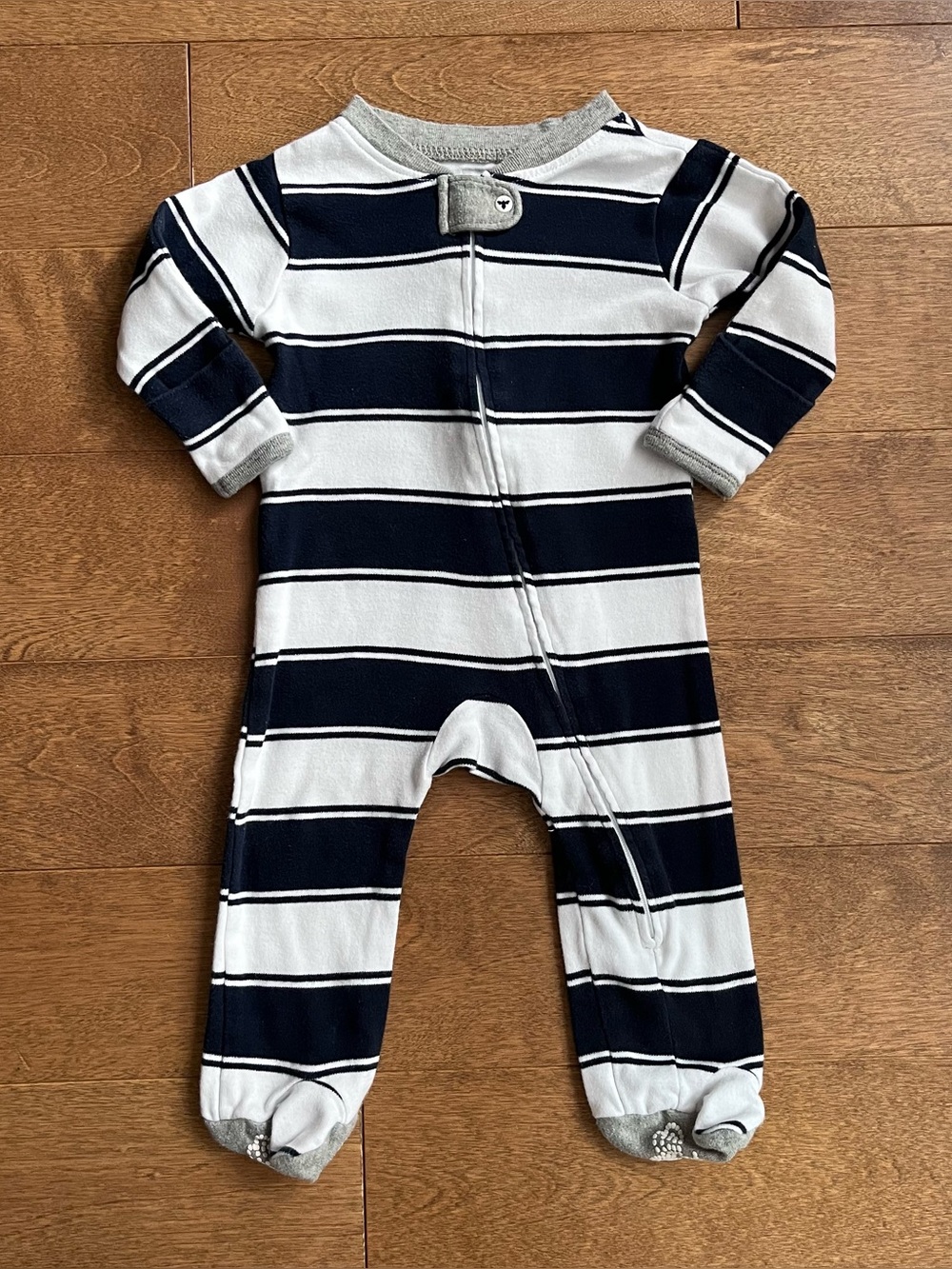 3/$10 BURT’S BEES Baby boy pyjamas 0-3m organic